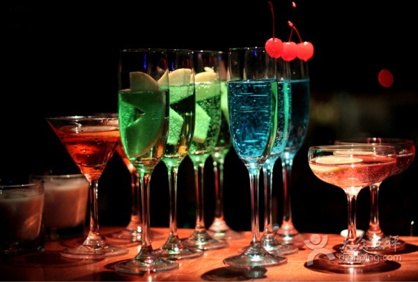 國內(nèi)預(yù)調(diào)雞尾酒市場一夜凋零_熱點圖片_